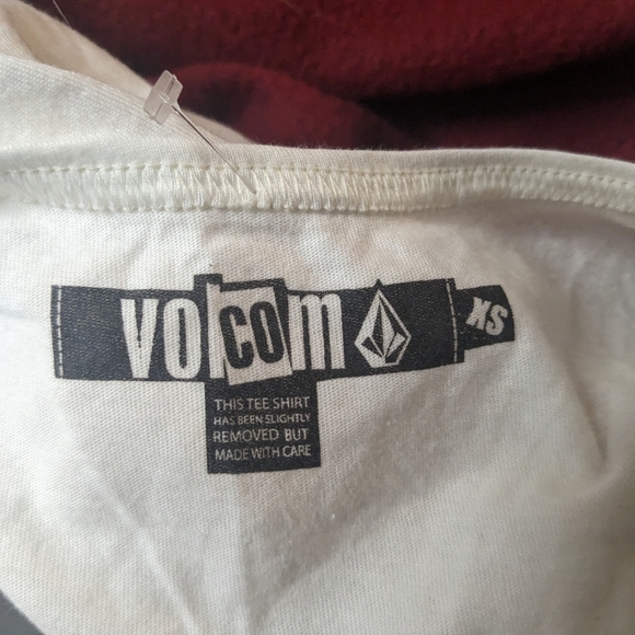 Volcom top💋 - Picture 4 of 4